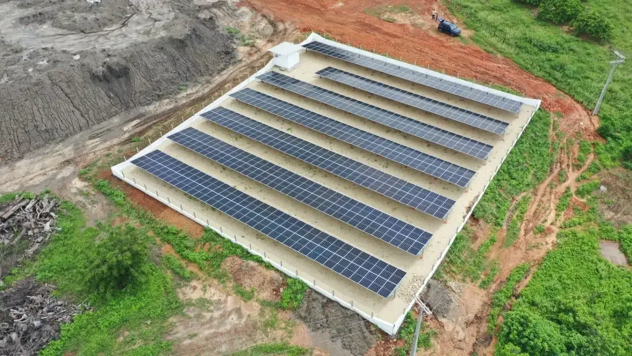 Usina solar de solo, vista aérea